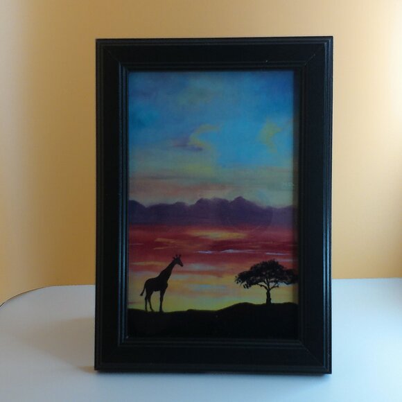 Sun Set Giraffe 4"x6" within a new black wood Frame, Africa, trees, natural - Picture 1 of 6